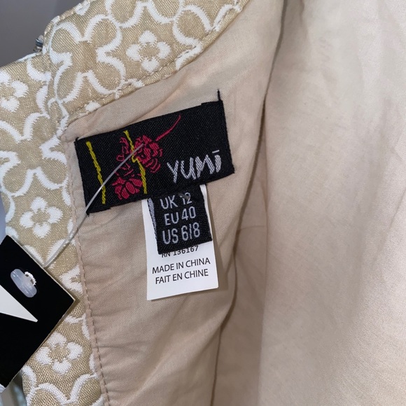 ModCloth‎ - Picture 3 of 8